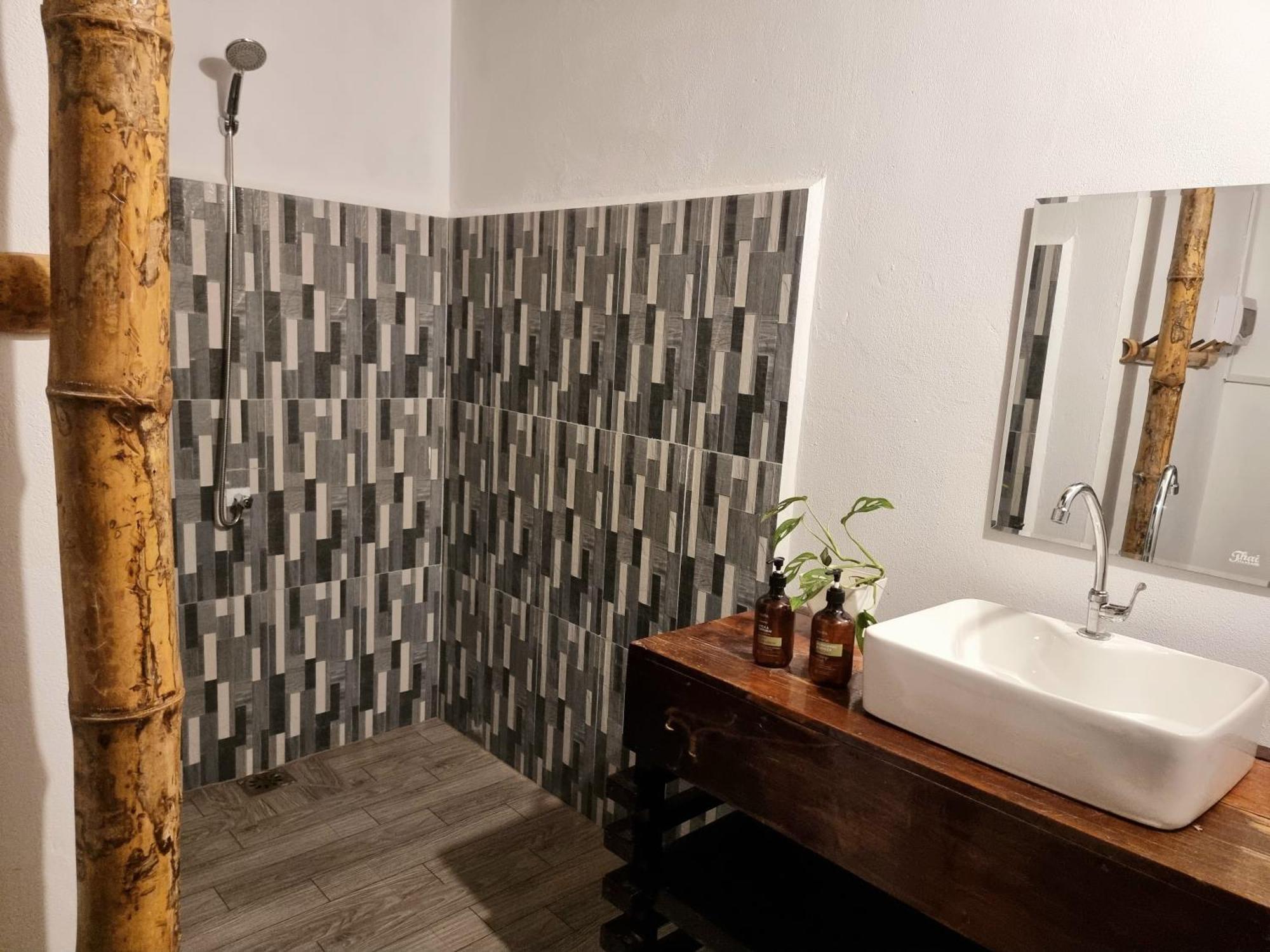 Sunboo Beach Bungalows Đảo Koh Rong Samloem Ngoại thất bức ảnh